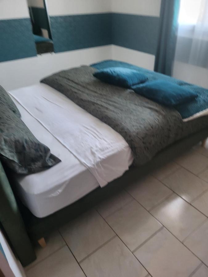 Akwaba Chez Ouli Hotel Levens Kültér fotó