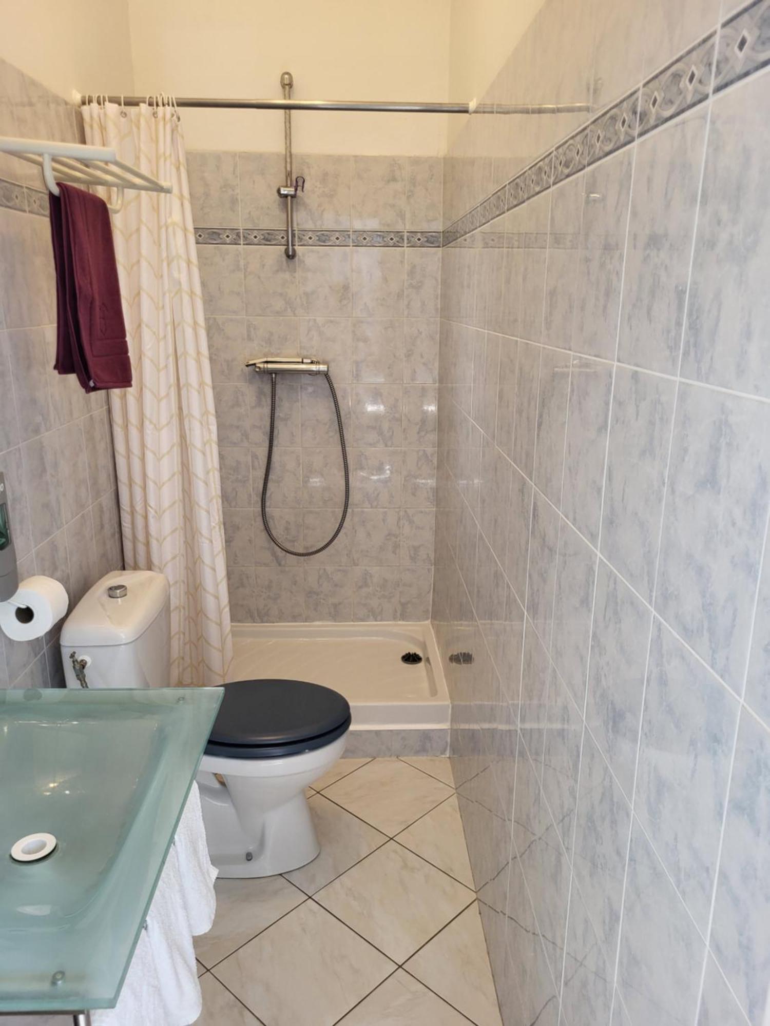 Akwaba Chez Ouli Hotel Levens Kültér fotó