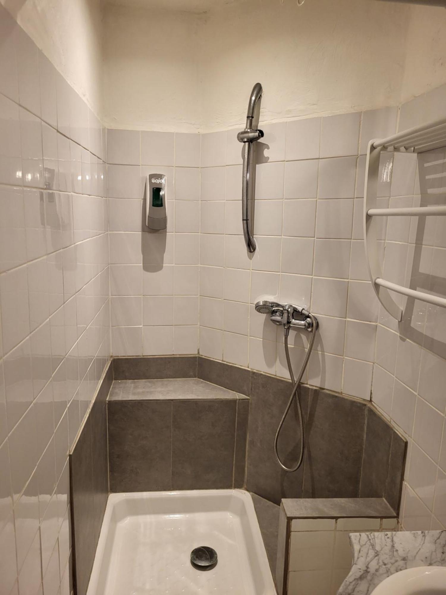 Akwaba Chez Ouli Hotel Levens Kültér fotó